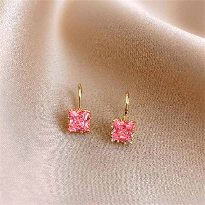 Simple Black White Irregular Polyhedron Pendant Small Earrings 2021 New Girl Unusual Earrings Fashion Korean Jewelry For Woman